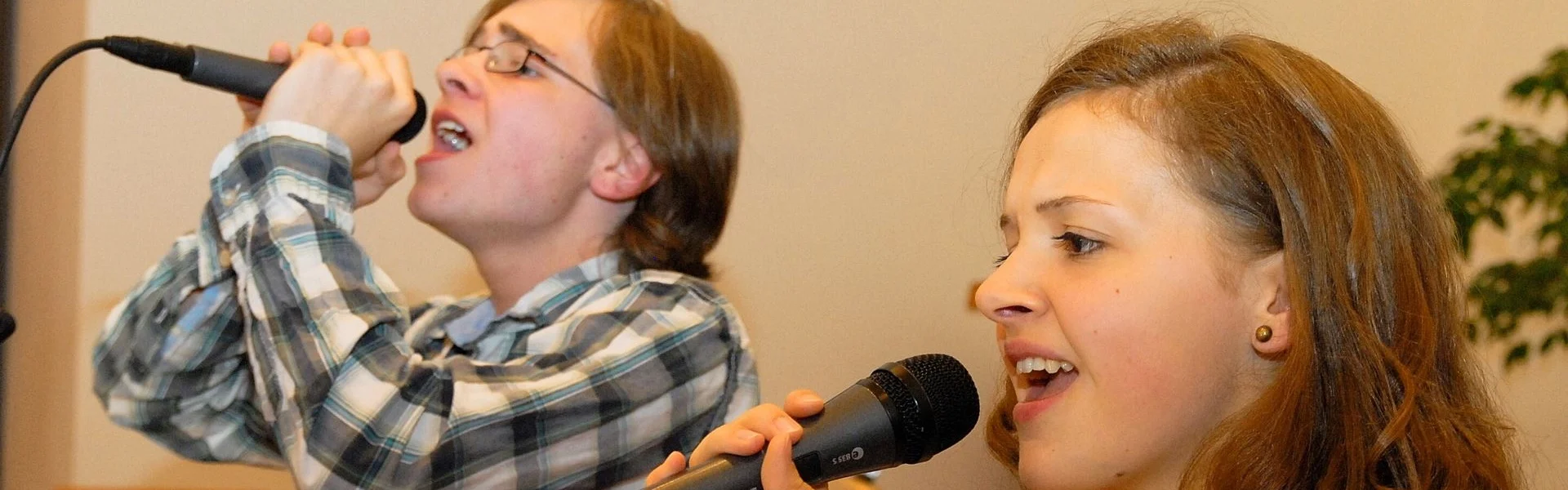 Gesang lernen in der Musikschule Behm, Bertheau & Morgenstern Gesang lernen in der Musikschule Behm, Bertheau & Morgenstern
